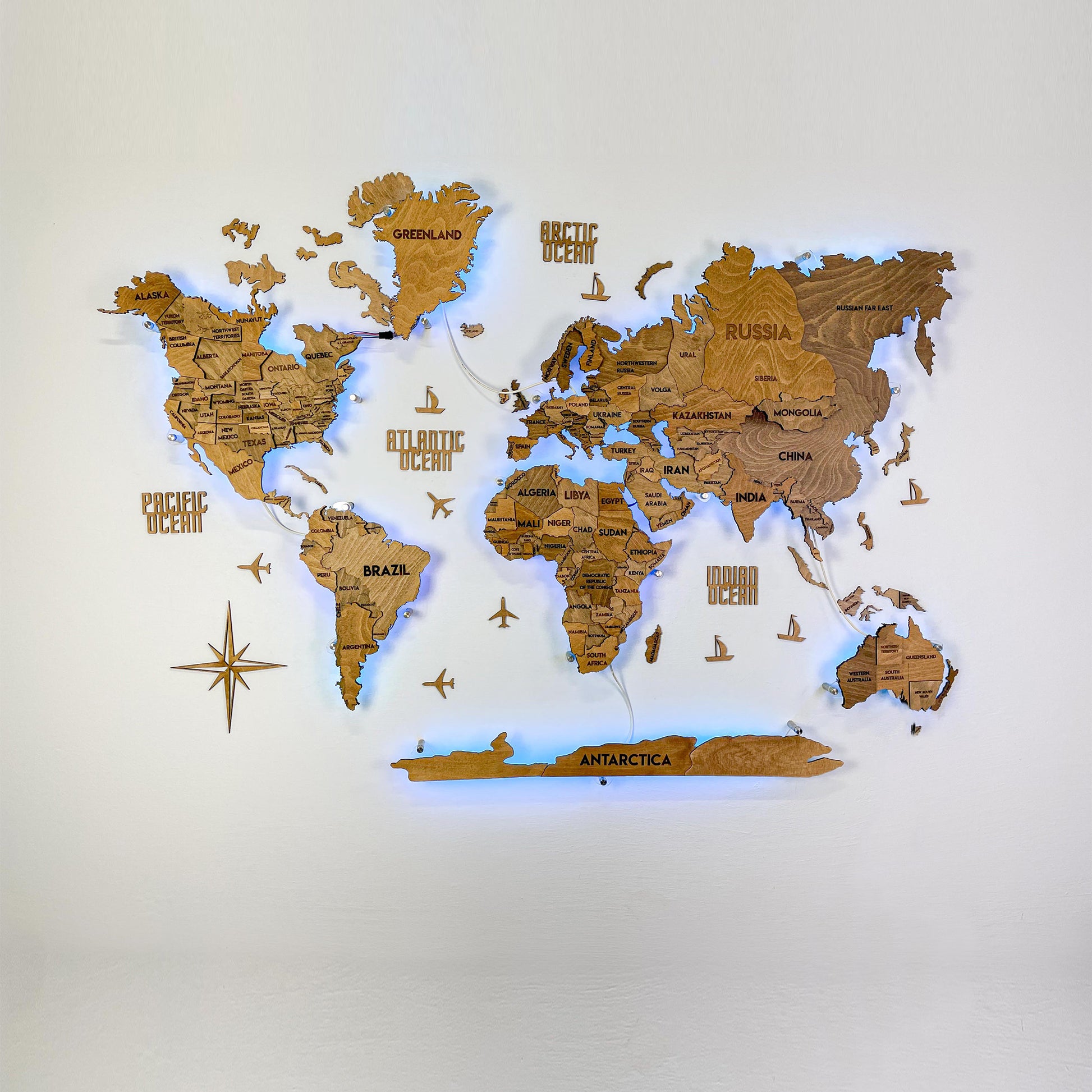 Drewniana wielowarstwowa mapa swiata 3D LED kolor Brown