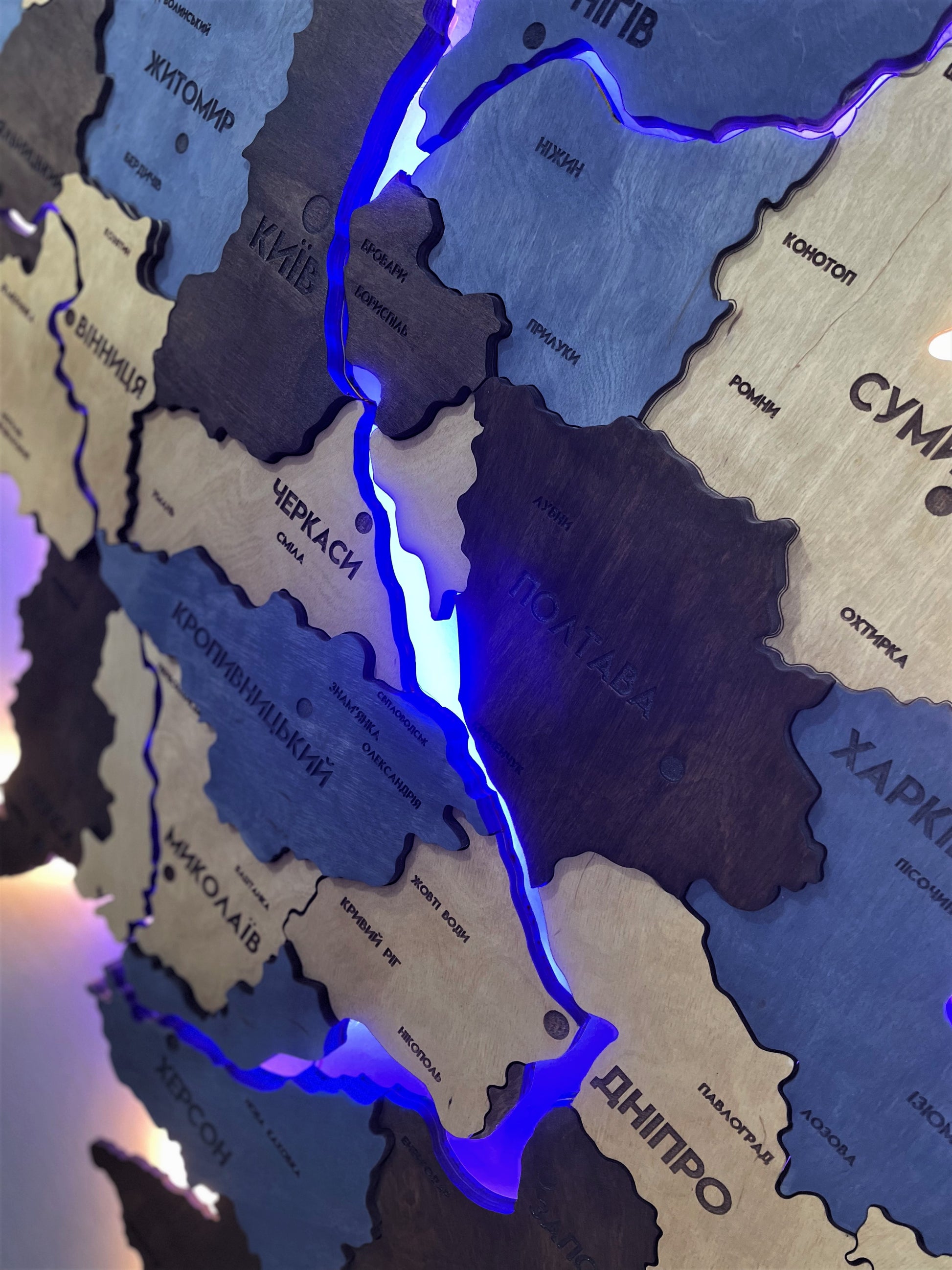 Wielowarstwowa mapa Ukrainy LED z podświetleniem rzek kolor Prime