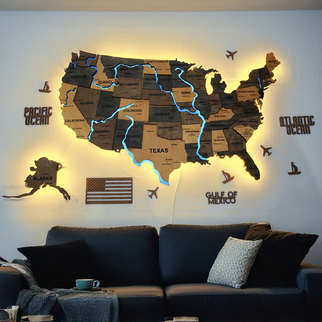 Drewniana mapa USA z LED i rzekami, kolor Brut