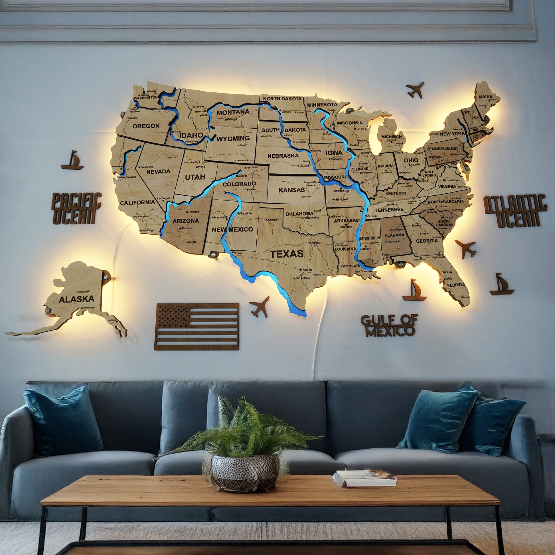 Drewniana mapa USA z LED i rzekami, kolor Natural