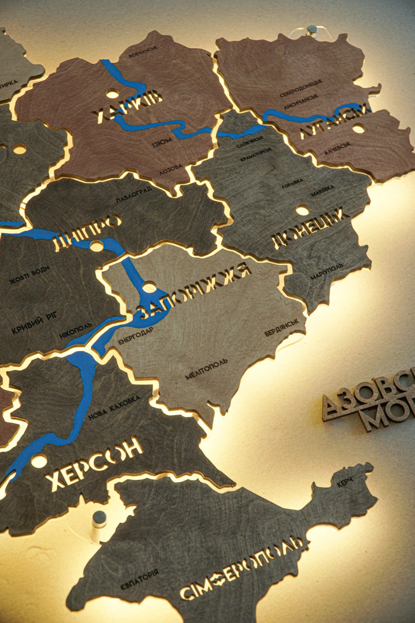 Mapa Ukrainy LED na szkle akrylowym z rzekami i podświetleniem między regionami kolor Warm