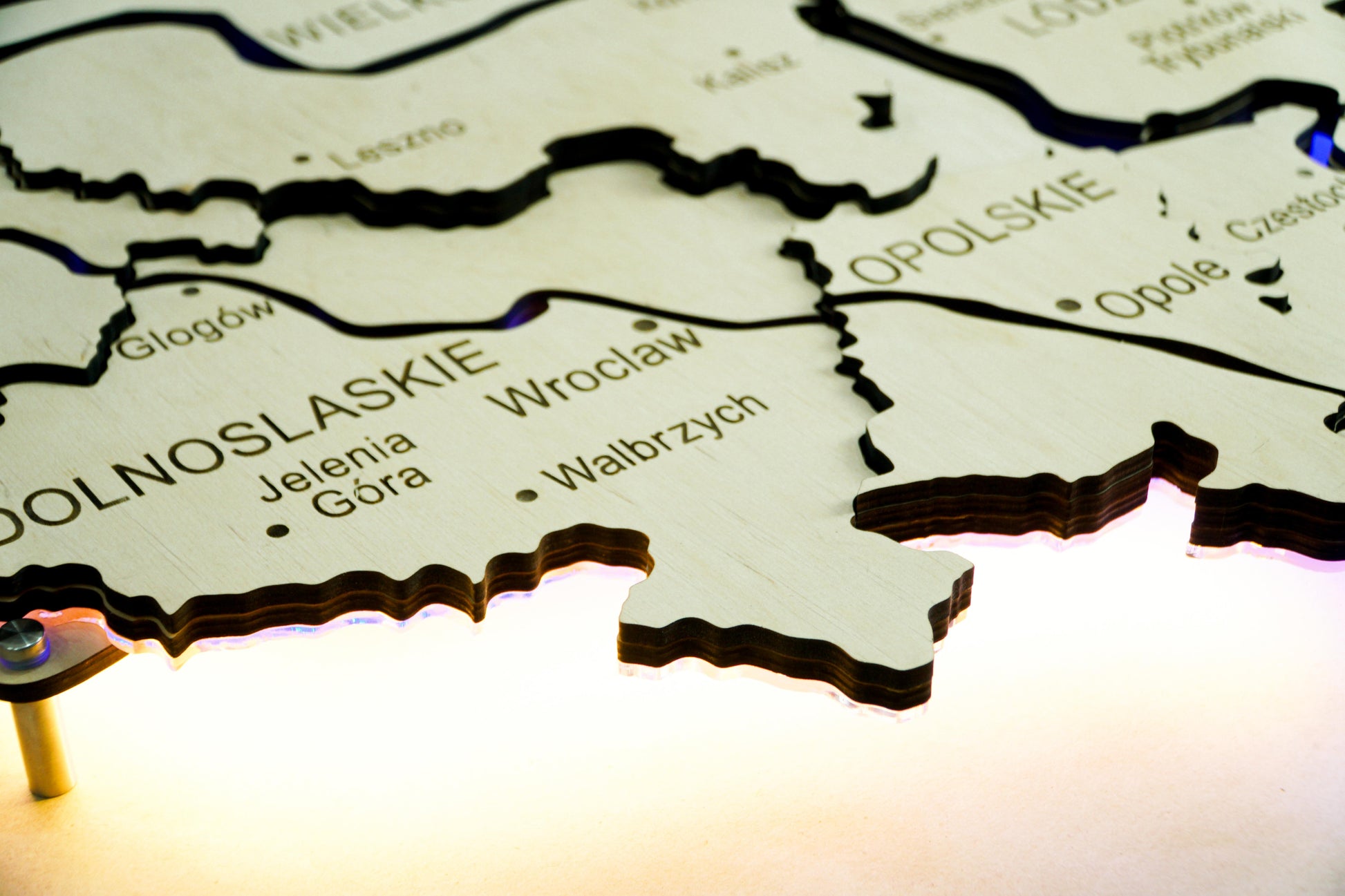 Drewniana wielowarstwowa mapa Polski z podświetlonymi rzekami, kolor Natural