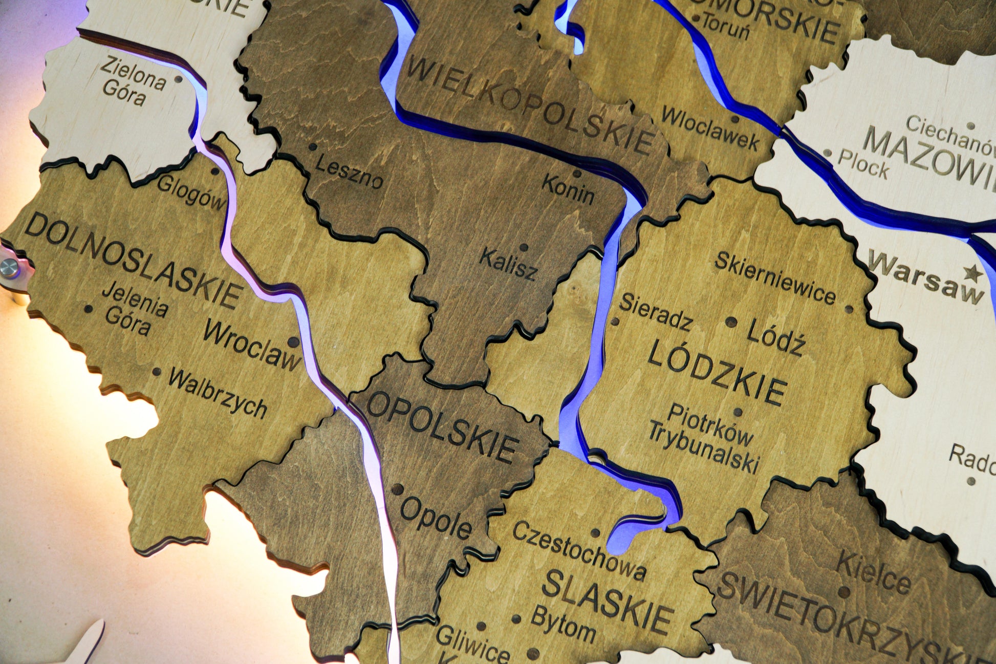 Drewniana wielowarstwowa mapa Polski z podświetlonymi rzekami, kolor Wonder