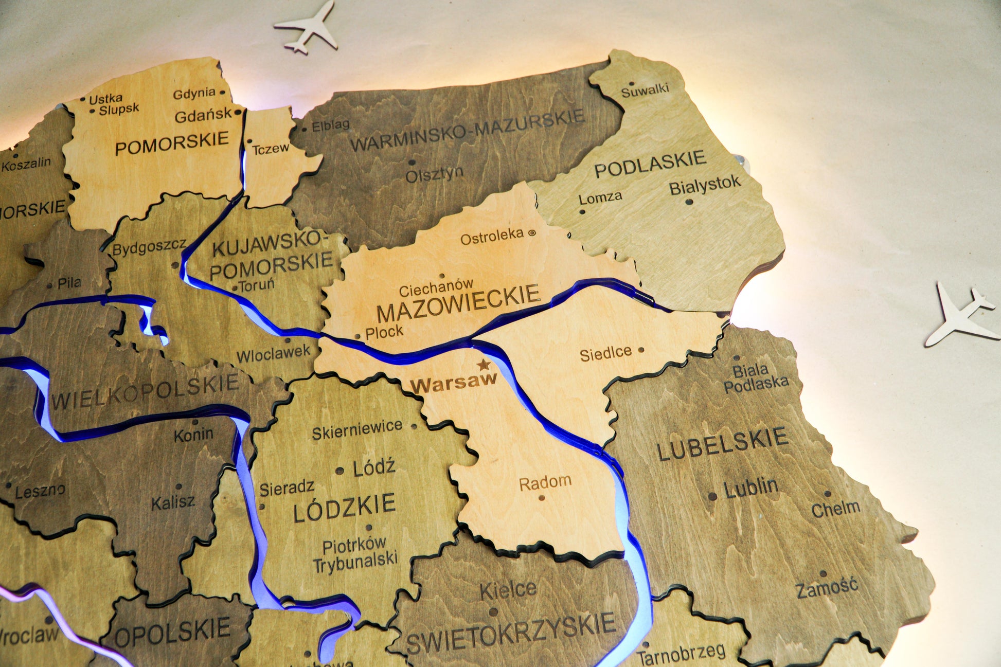 Drewniana wielowarstwowa mapa Polski z podswietlonymi rzekami, kolor Elis