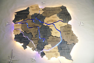 Drewniana wielowarstwowa mapa Polski z podswietlonymi rzekami, kolor Brute