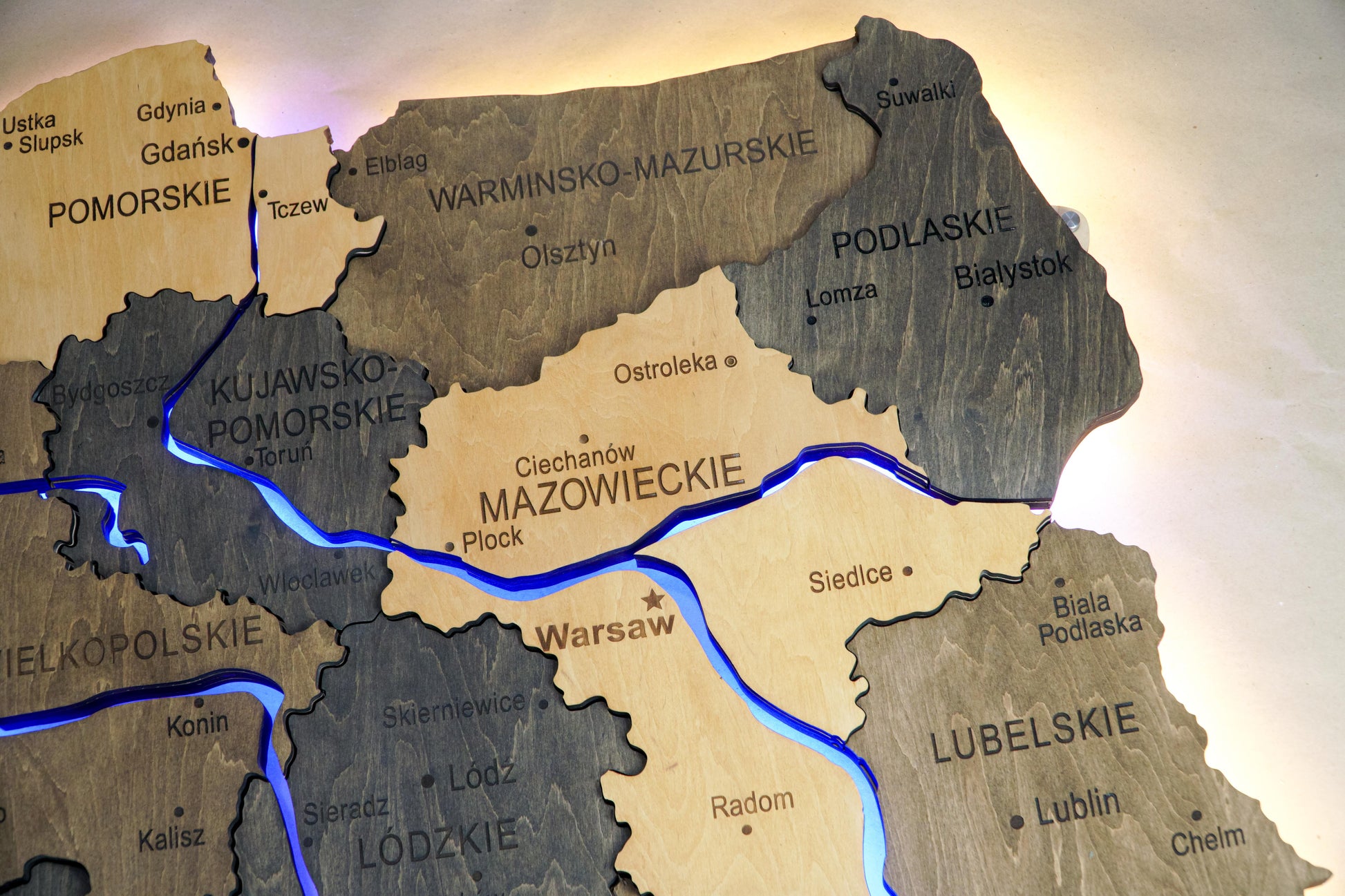 Drewniana wielowarstwowa mapa Polski z podswietlonymi rzekami, kolor Brute