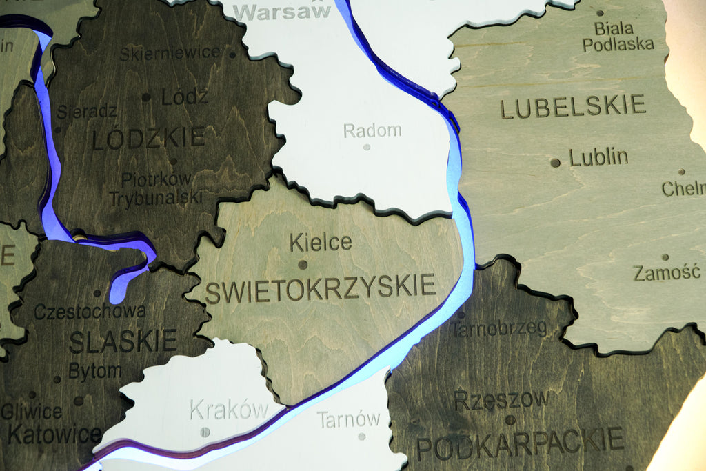 Drewniana wielowarstwowa mapa Polski z podswietlonymi rzekami, kolor Czarno-bialy