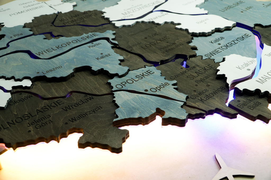 Drewniana wielowarstwowa mapa Polski z podświetlonymi rzekami, kolor Loft