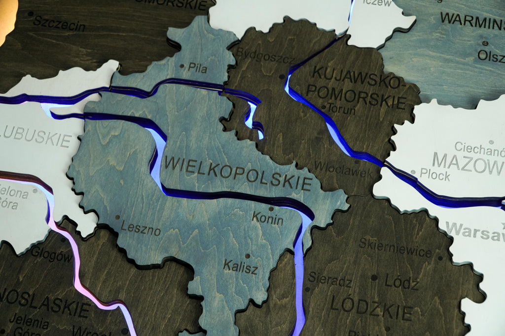 Drewniana wielowarstwowa mapa Polski z podświetlonymi rzekami, kolor Loft