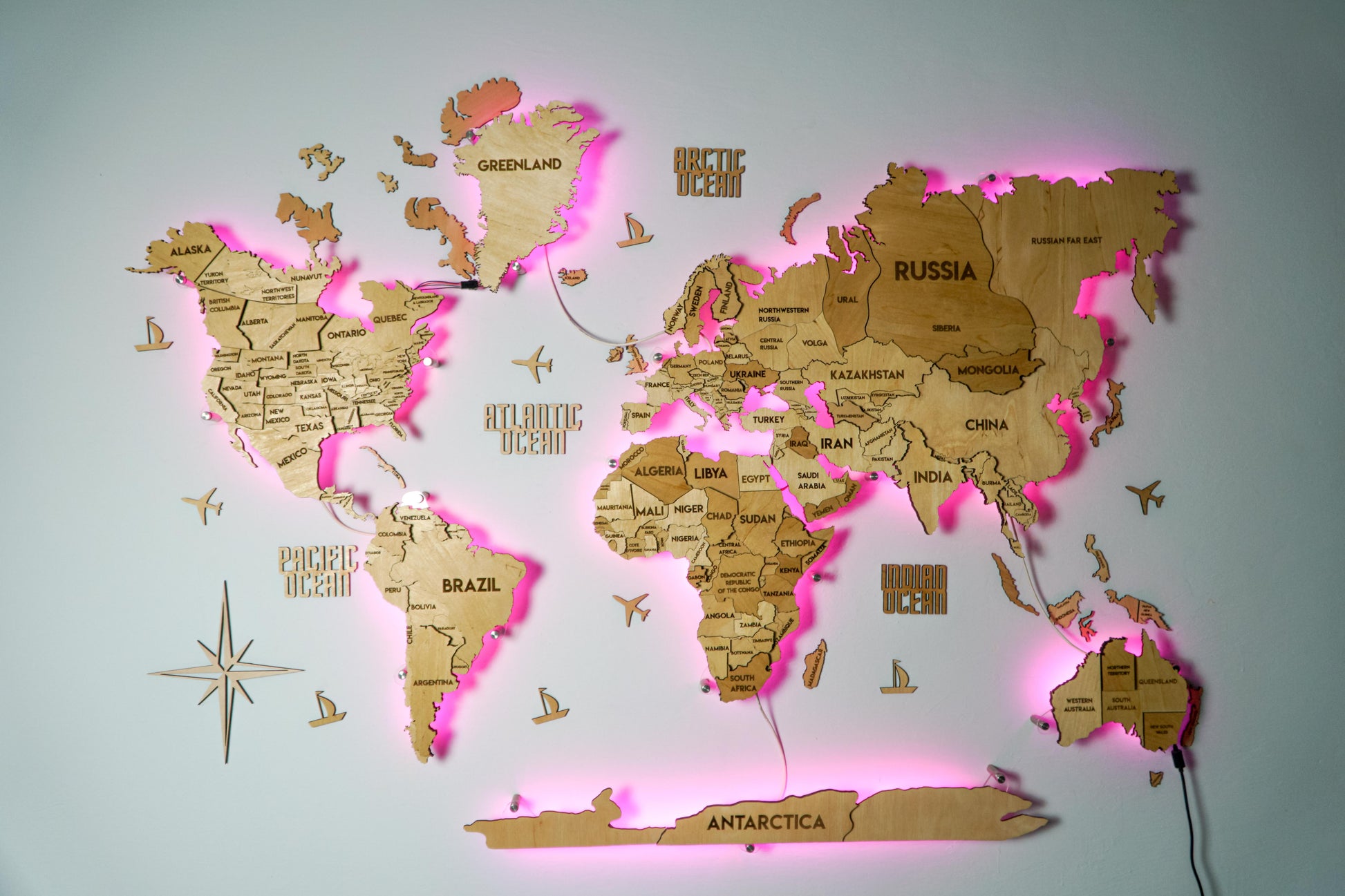 Drewniana wielowarstwowa mapa swiata 3D LED kolor Natural