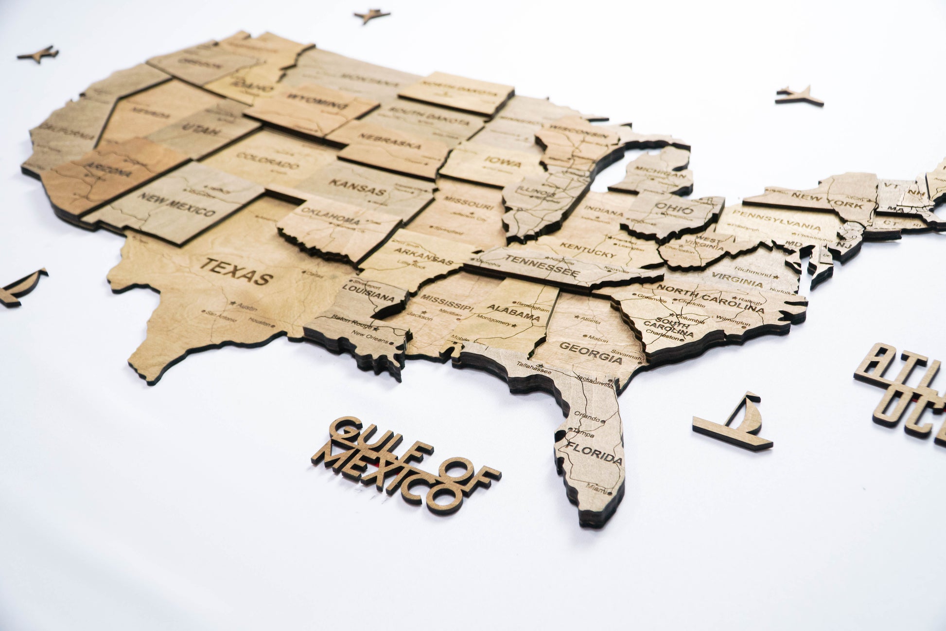 Drewniana mapa USA 3D, kolor Dark Tree