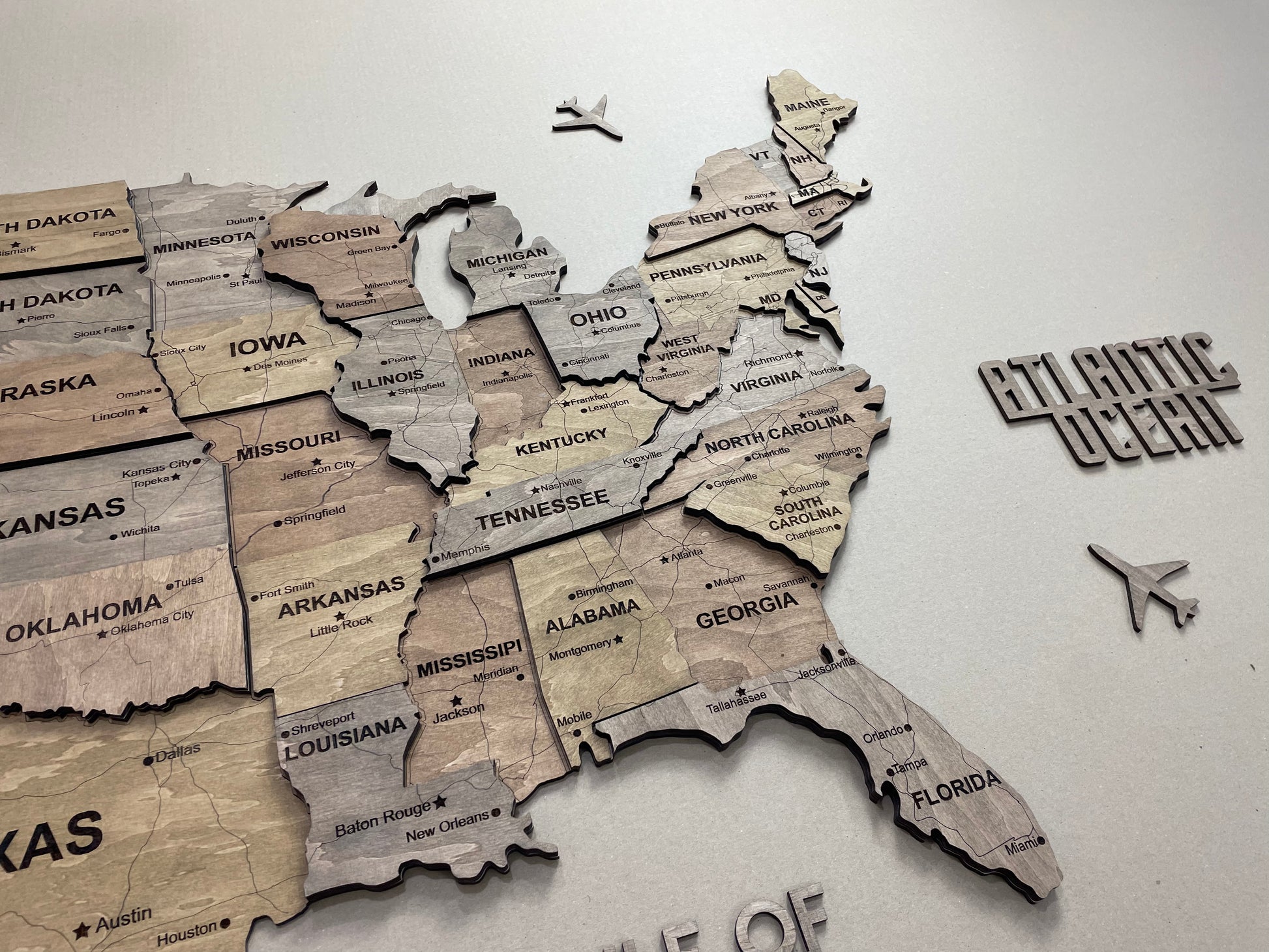Drewniana mapa USA 3D, kolor Dark Nut