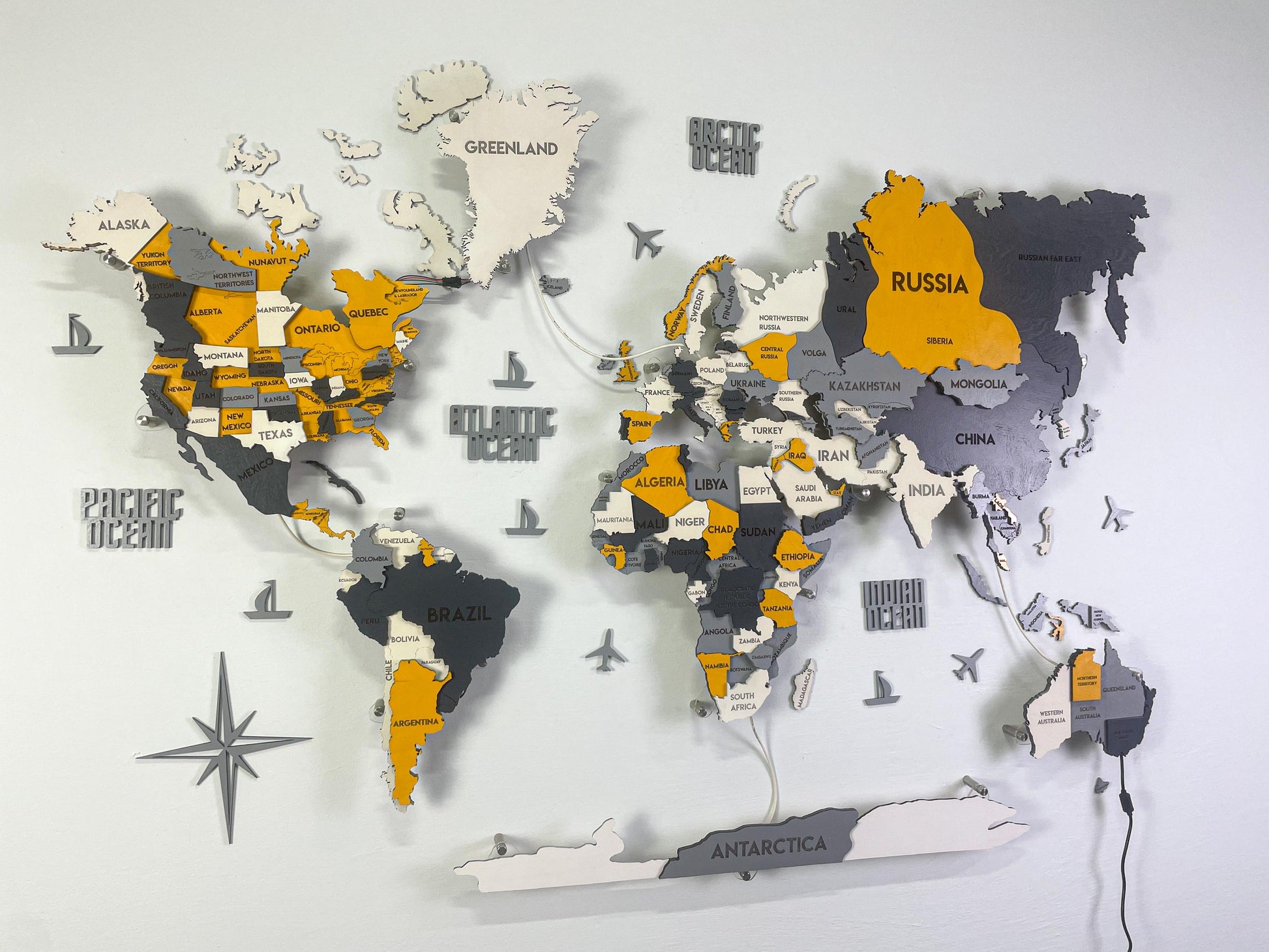 Drewniana wielowarstwowa mapa swiata 3D LED kolor Urban