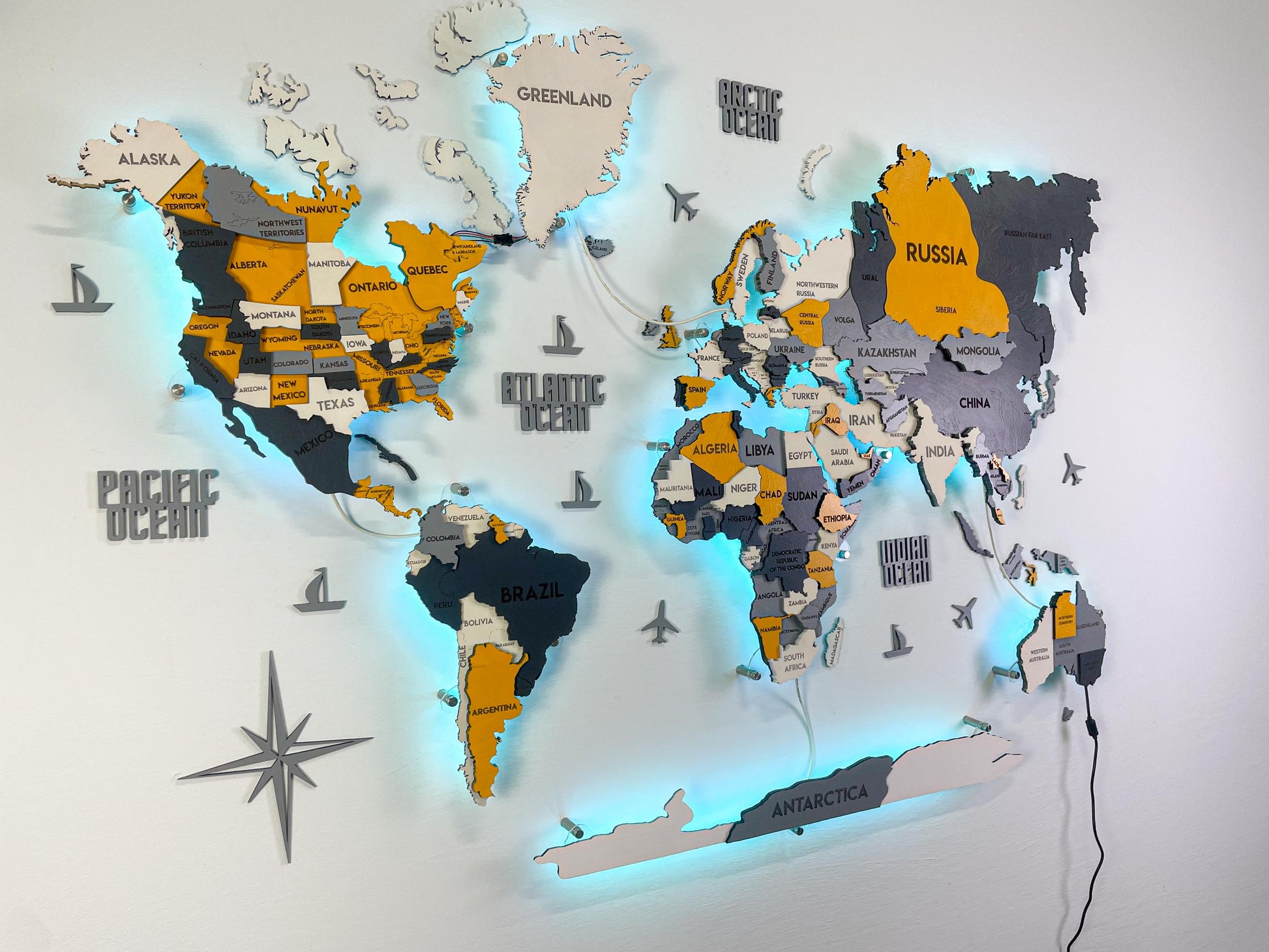 Drewniana wielowarstwowa mapa swiata 3D LED kolor Urban