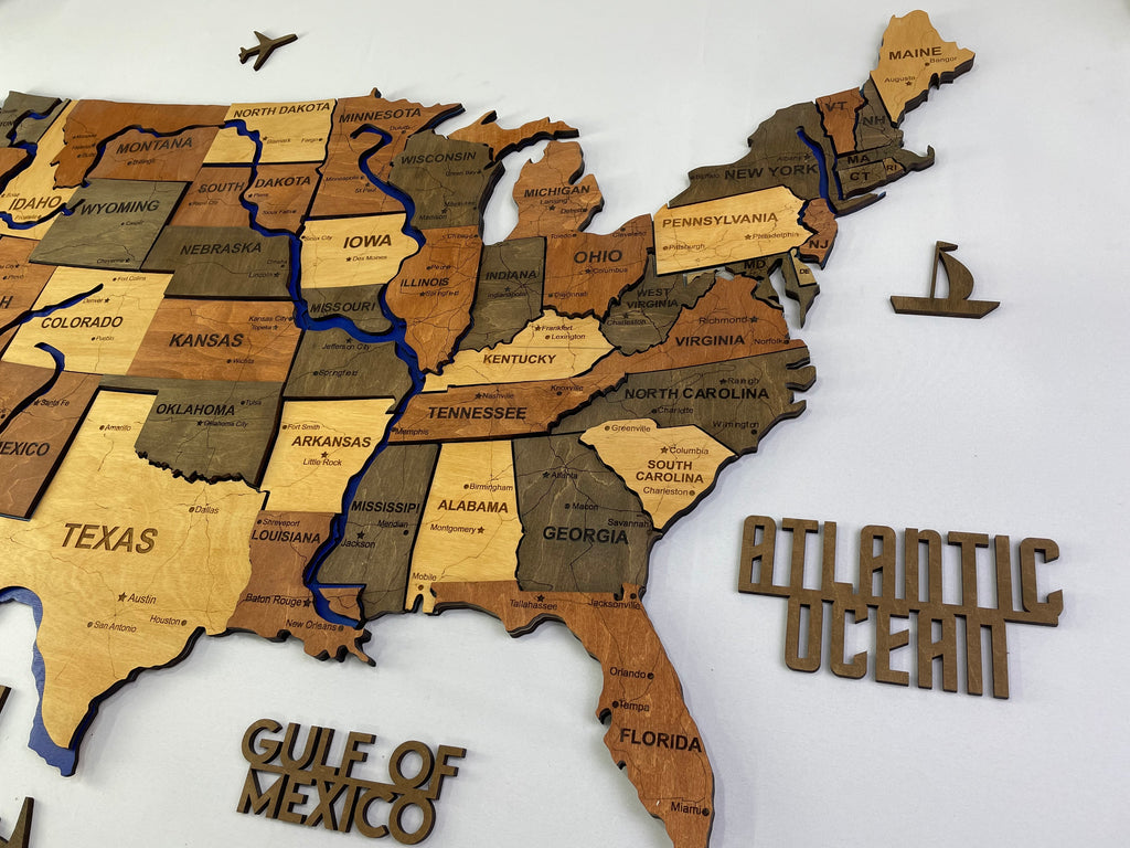 Drewniana mapa USA z rzekami, kolor Warm