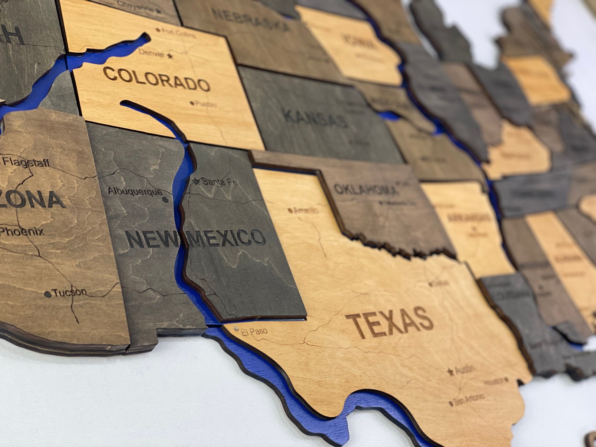 Drewniana mapa USA z rzekami, kolor Brut