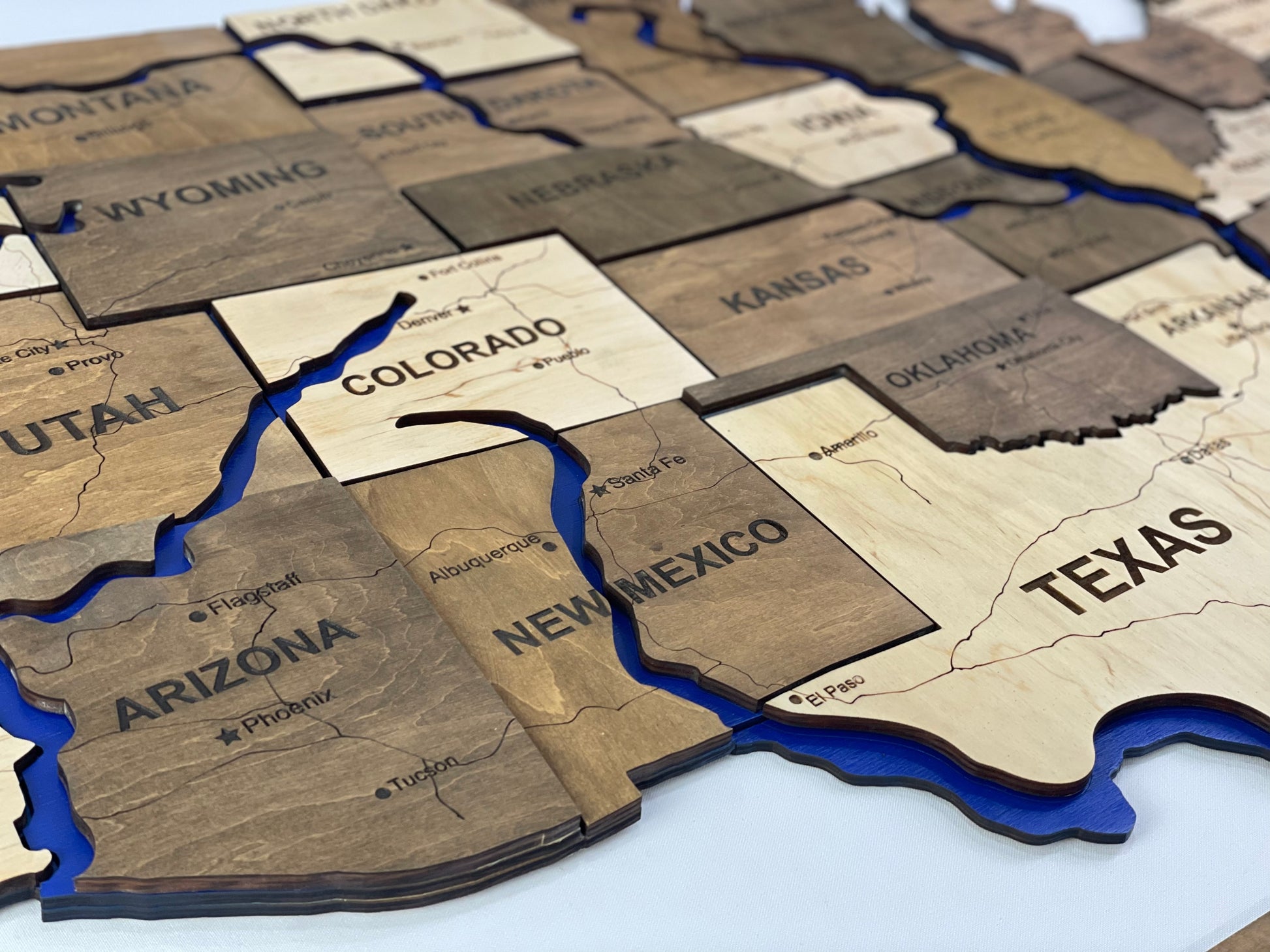 Drewniana mapa USA z rzekami, kolor Wonder