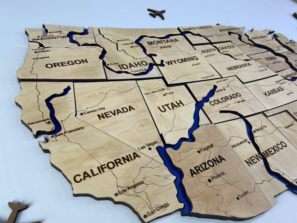 Drewniana mapa USA z rzekami, kolor Natural