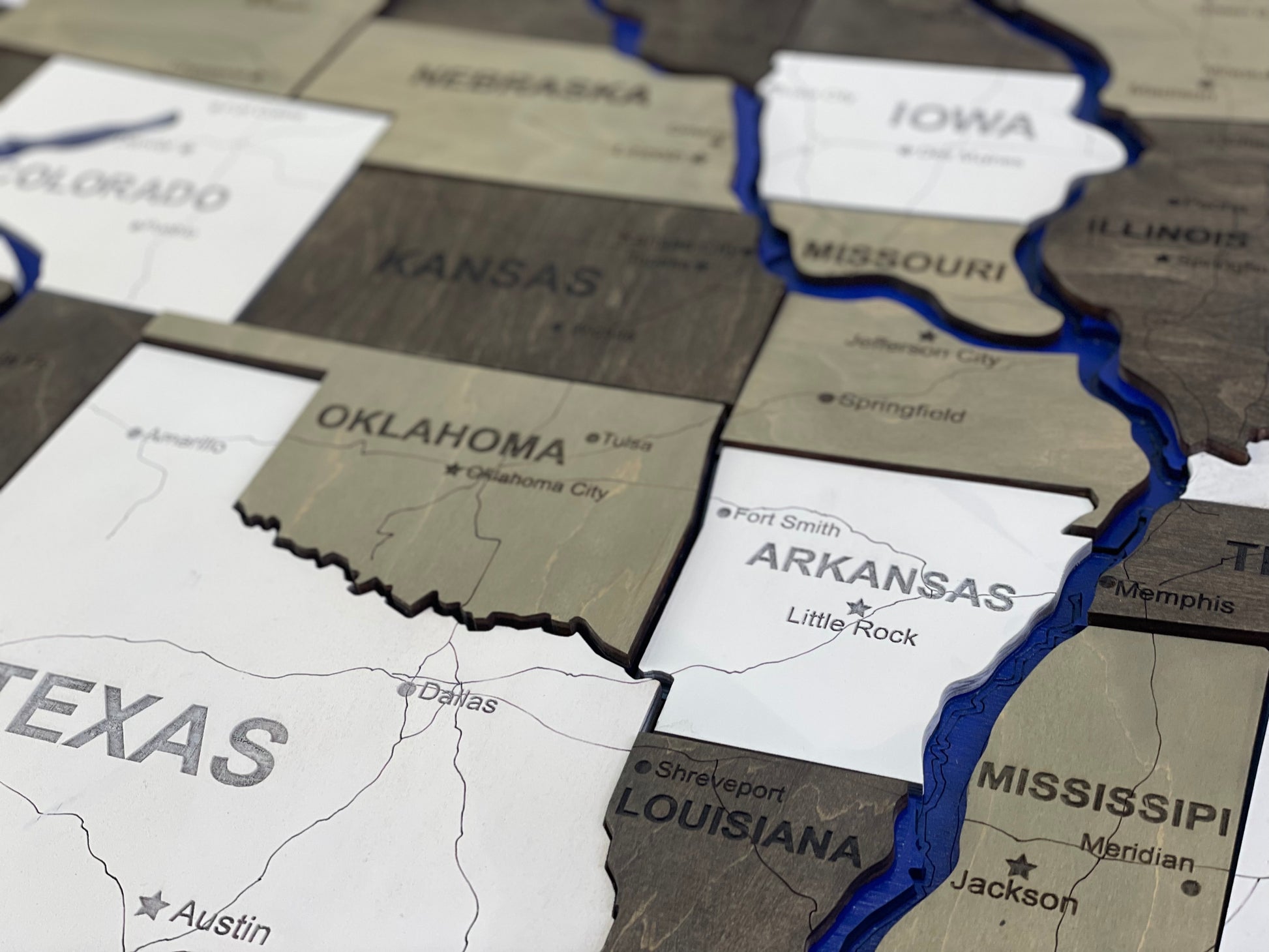 Drewniana mapa USA z rzekami, kolor Czarno-bialy