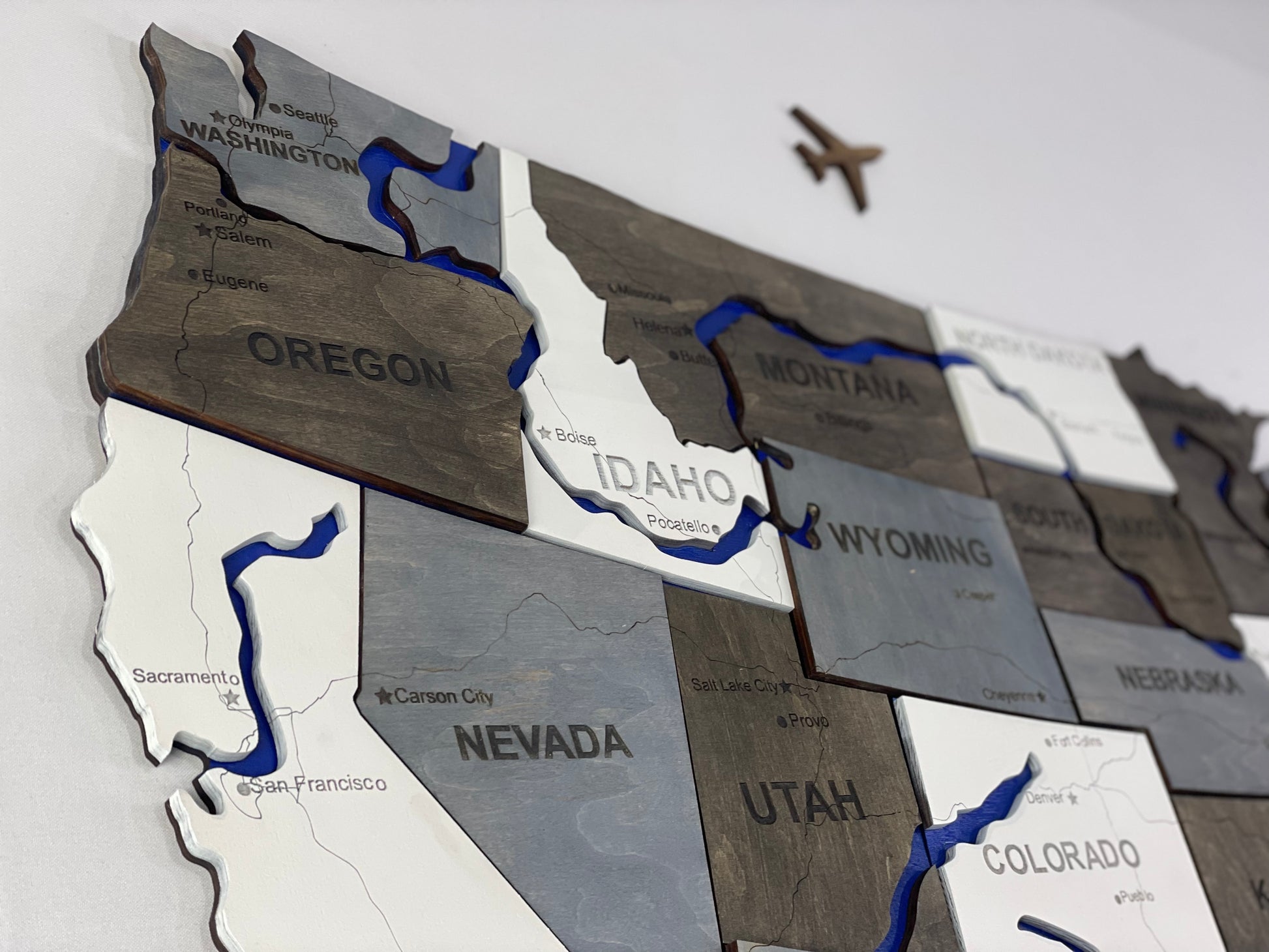 Drewniana mapa USA z rzekami, kolor Loft