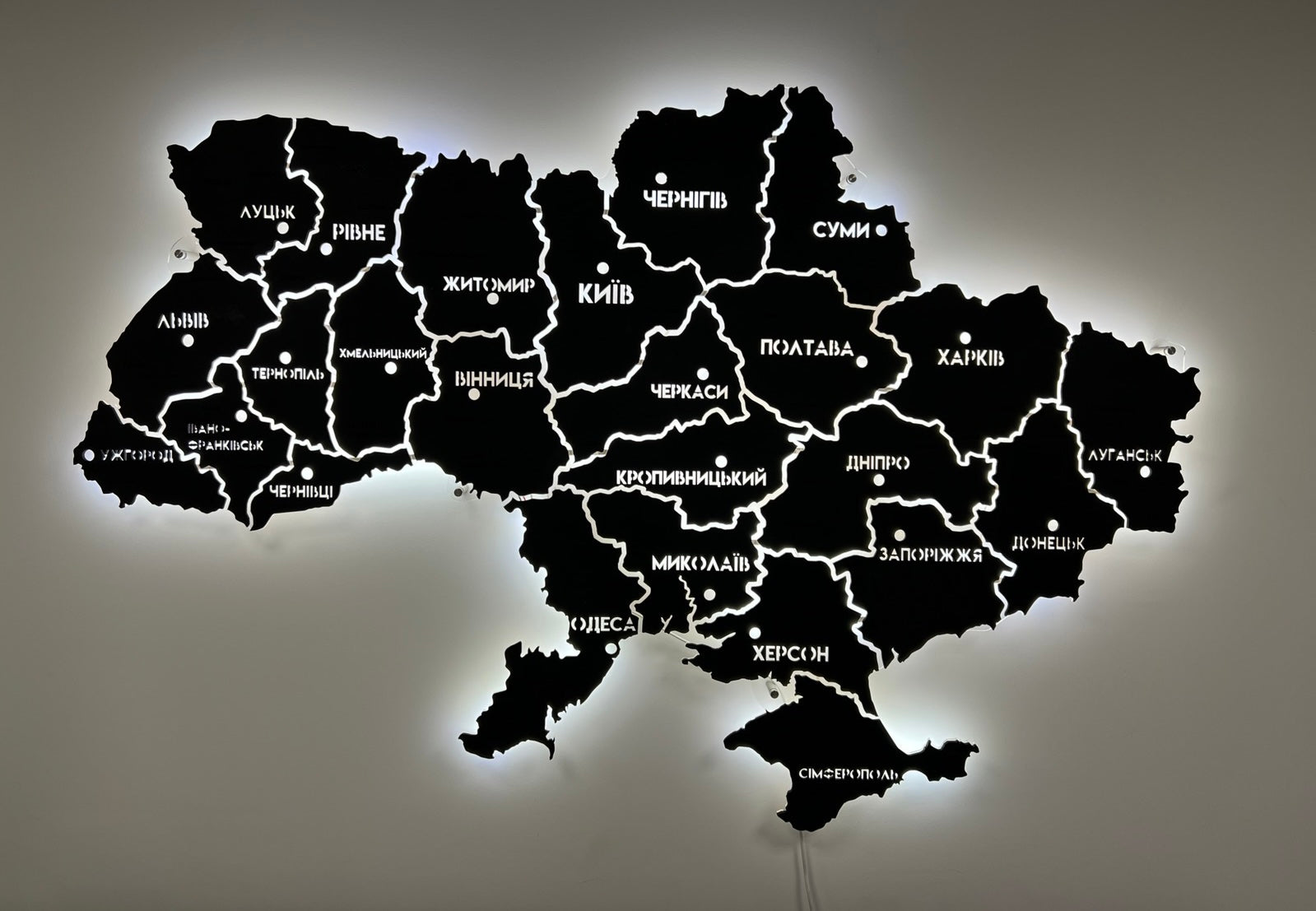 Mapa Ukrainy LED na szkle akrylowym z podświetleniem między regionami kolor Black