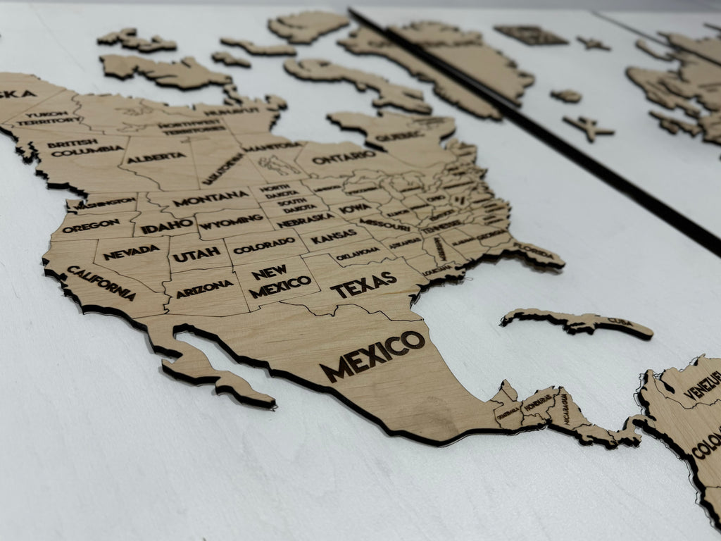 Panel 3 — Drewniana mapa świata na ścianę z oświetleniem LED