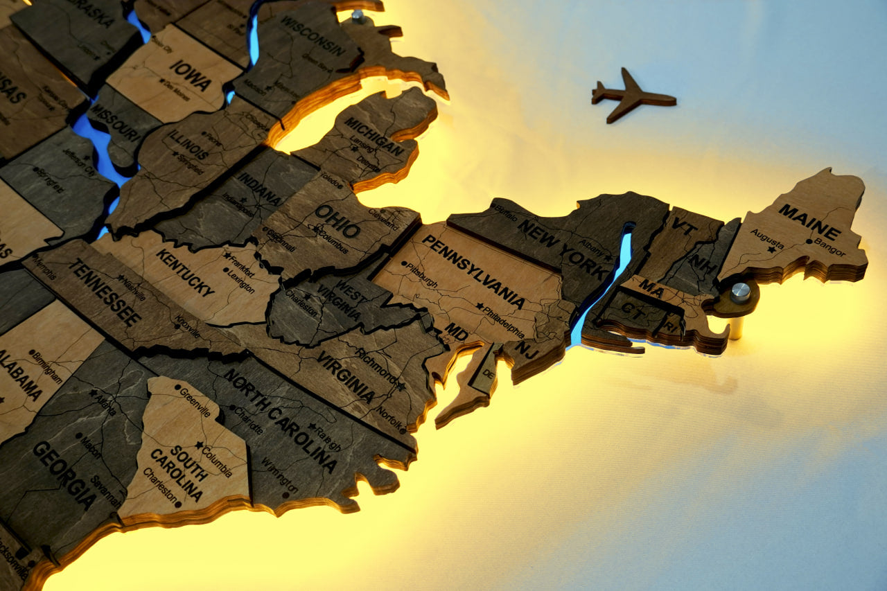 Drewniana mapa USA z LED i rzekami, kolor Elis