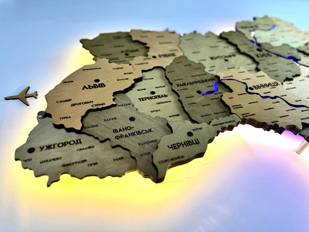 Szczegółowa wielowarstwowa mapa Ukrainy LED z podświetleniem rzek kolor Light Tree