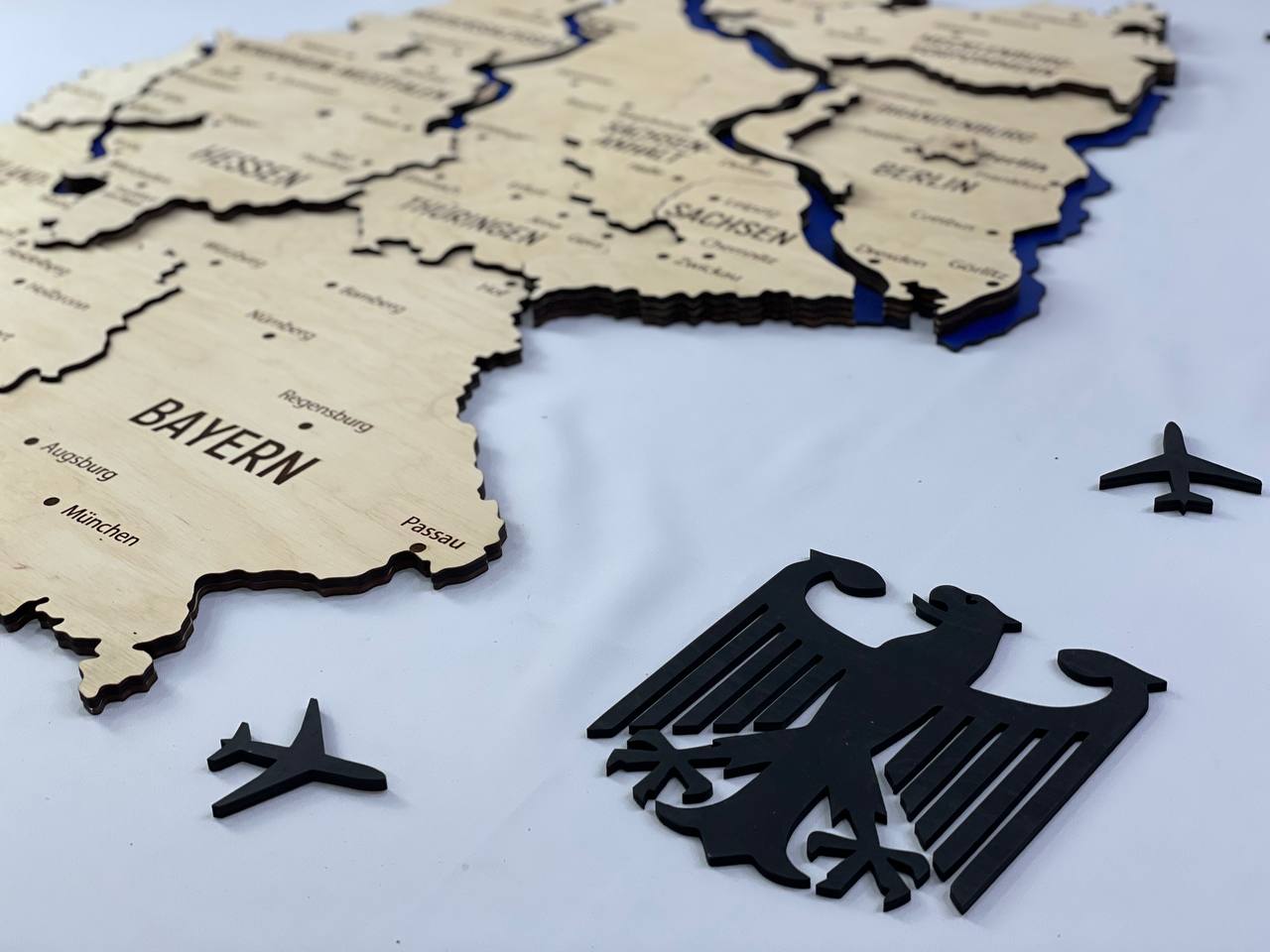 Mapa Niemiec z rzekami kolor Natural