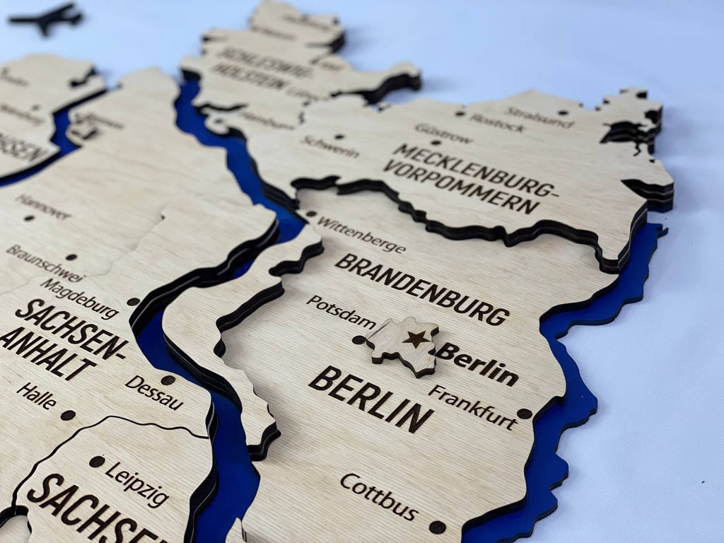 Mapa Niemiec z rzekami kolor Natural