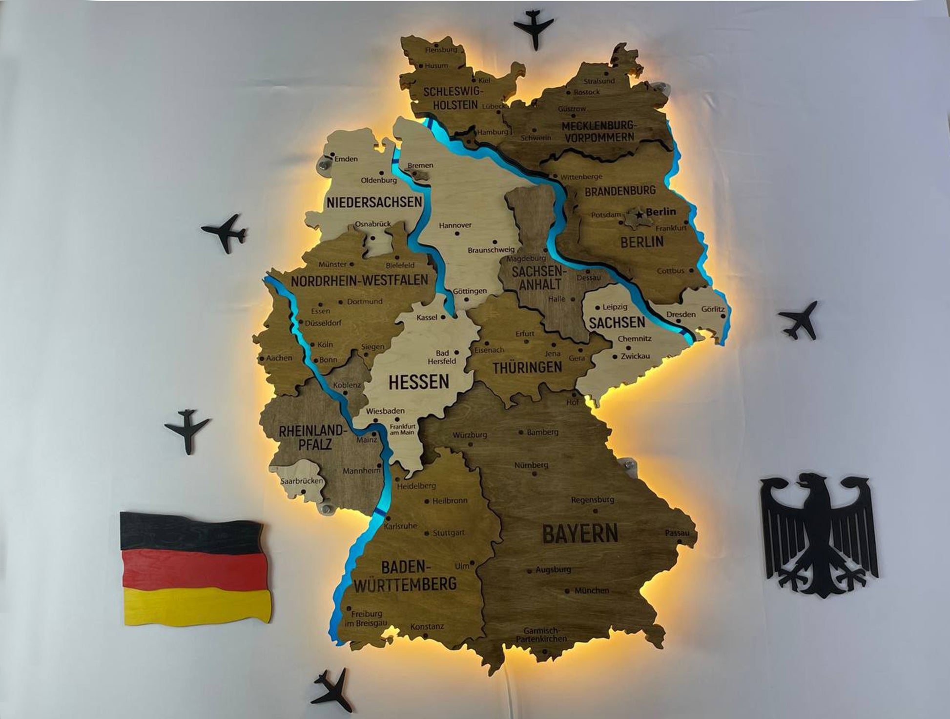 Akrylowa mapa Niemiec z rzekami kolor Wonder