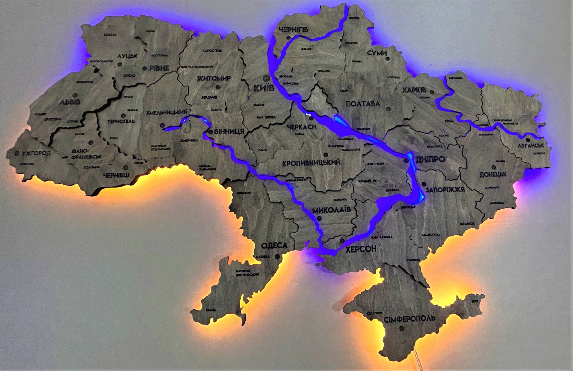 Wielowarstwowa mapa Ukrainy LED z podświetleniem rzek kolor Rosewood 3
