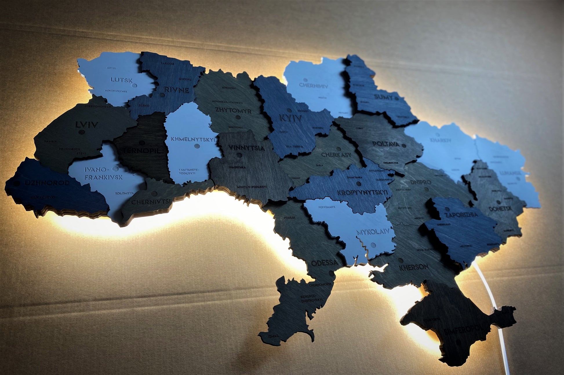 Wielowarstwowa mapa Ukrainy LED kolor Loft