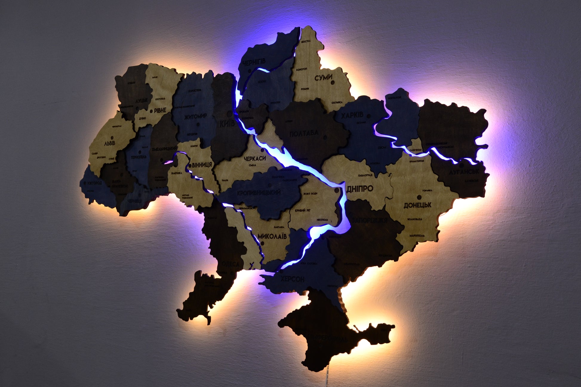 Wielowarstwowa mapa Ukrainy LED z podświetleniem rzek kolor Prime