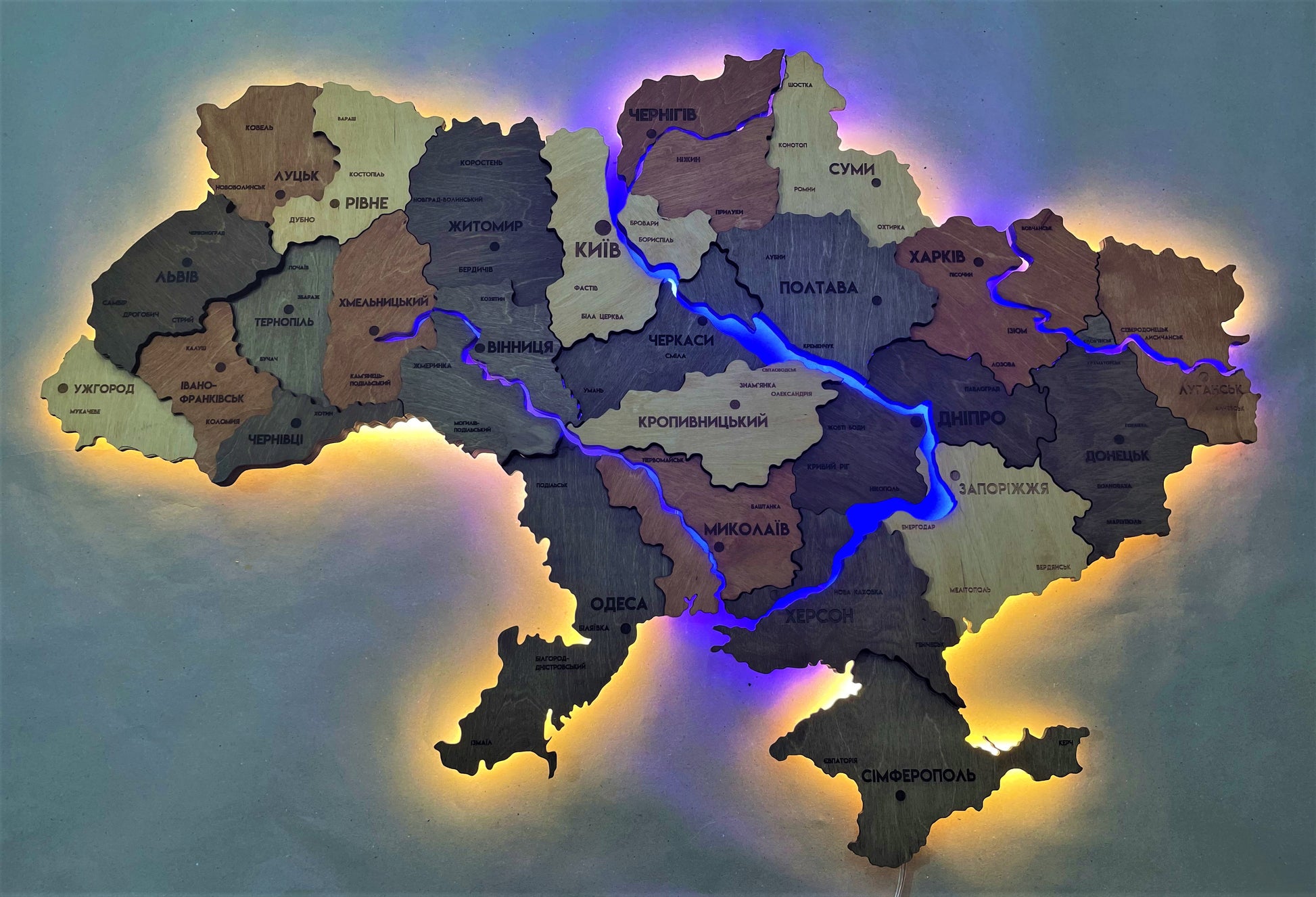 Wielowarstwowa mapa Ukrainy LED z podświetleniem rzek kolor Warm