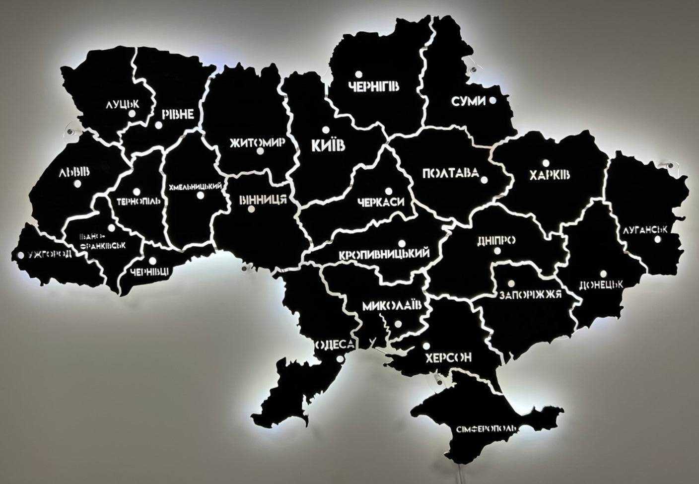 Mapa Ukrainy LED na szkle akrylowym z podświetleniem między regionami kolor Black