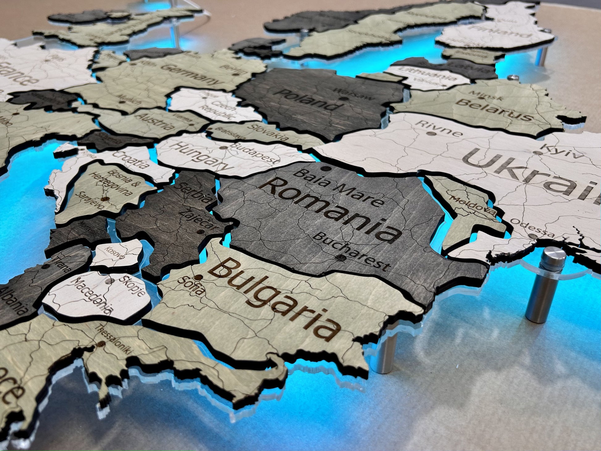 Mapa Europy LED RGB na szkle akrylowym z podświetleniem między krajami kolor Verde