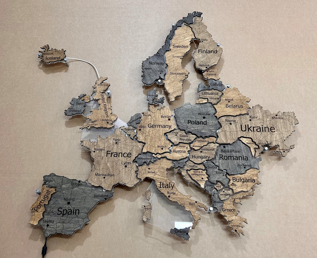 Mapa Europy LED na szkle akrylowym z podświetleniem między krajami kolor Dark Tree
