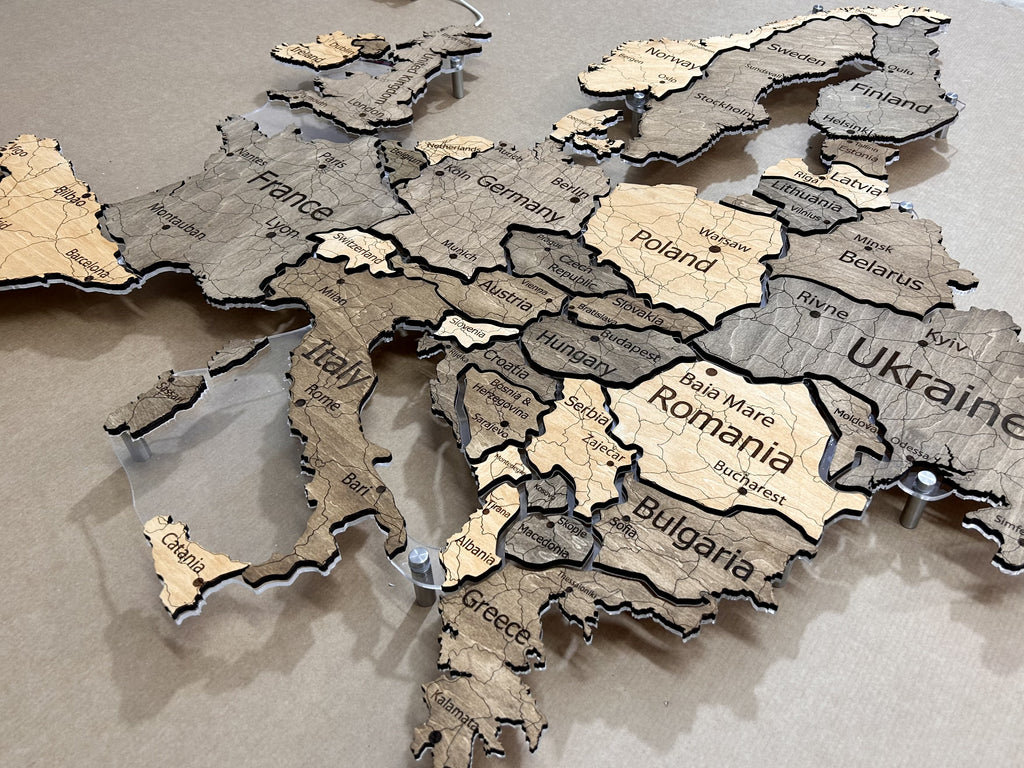 Mapa Europy LED na szkle akrylowym z podświetleniem między krajami kolor Nobel