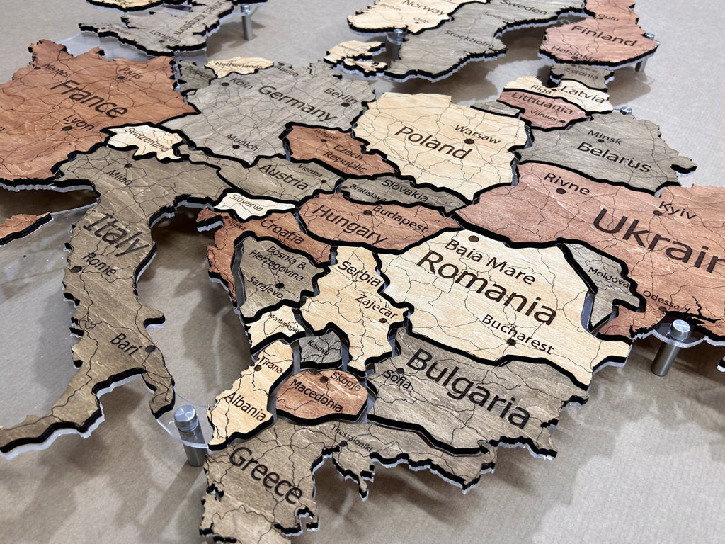 Mapa Europy LED na szkle akrylowym z podświetleniem między krajami kolor Warm
