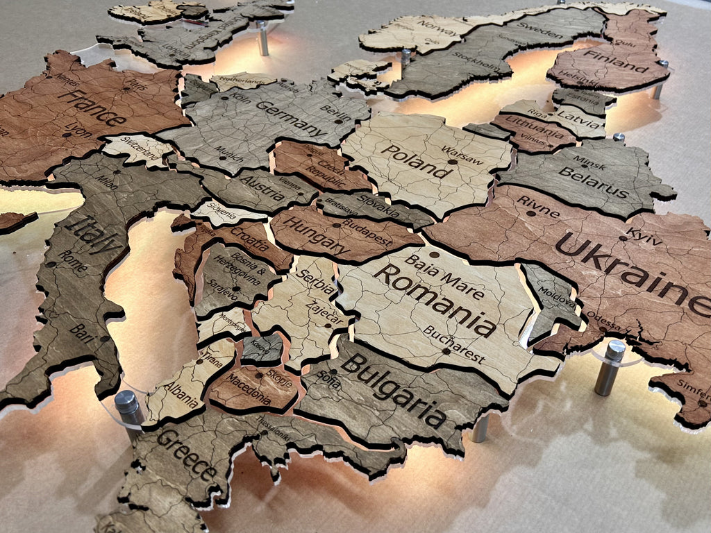 Mapa Europy LED na szkle akrylowym z podświetleniem między krajami kolor Warm