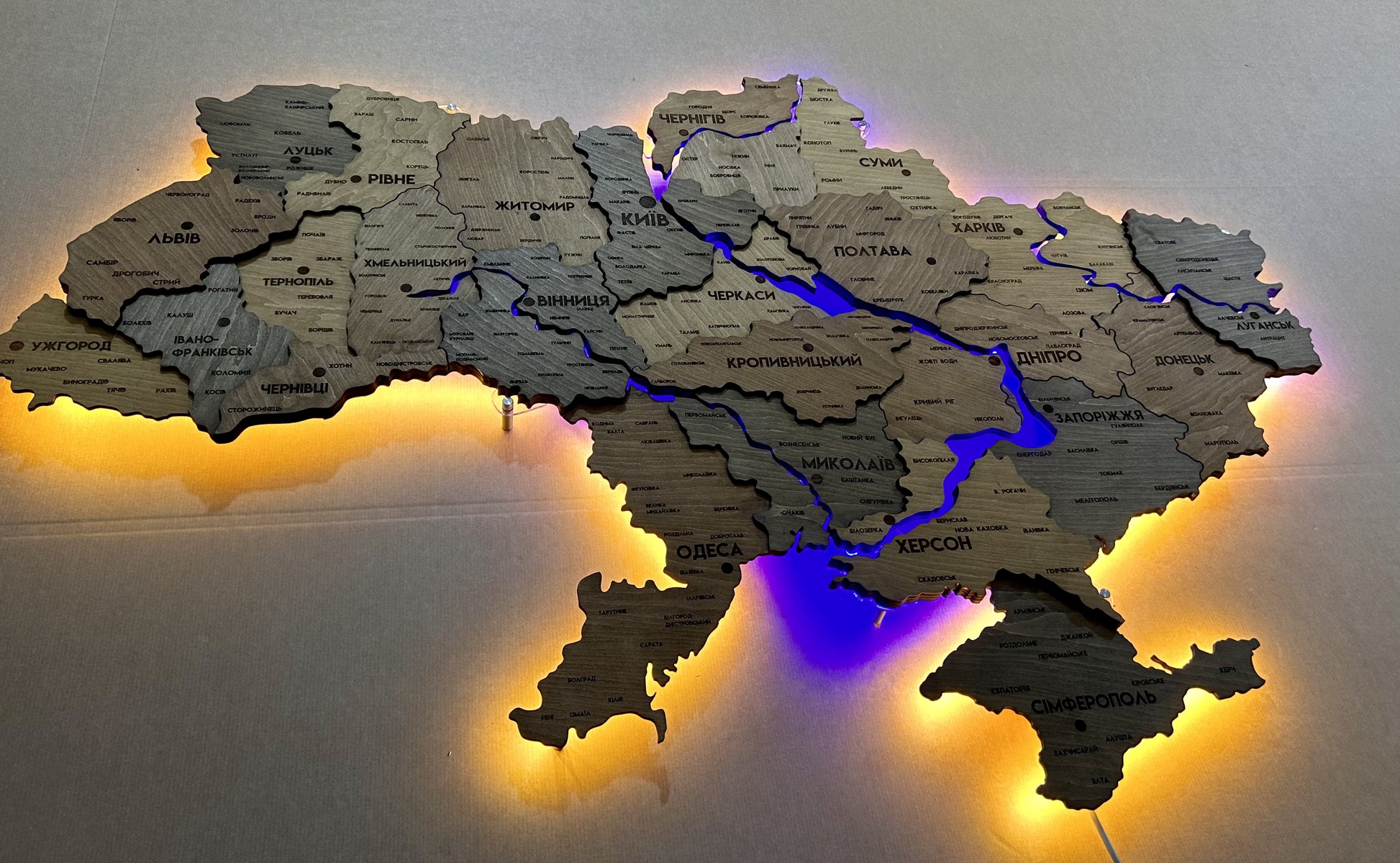 Wielowarstwowa mapa Ukrainy LED z podświetleniem rzek kolor Helsinki