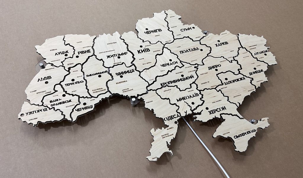 Mapa Ukrainy LED na szkle akrylowym z podświetleniem między regionami kolor Natural