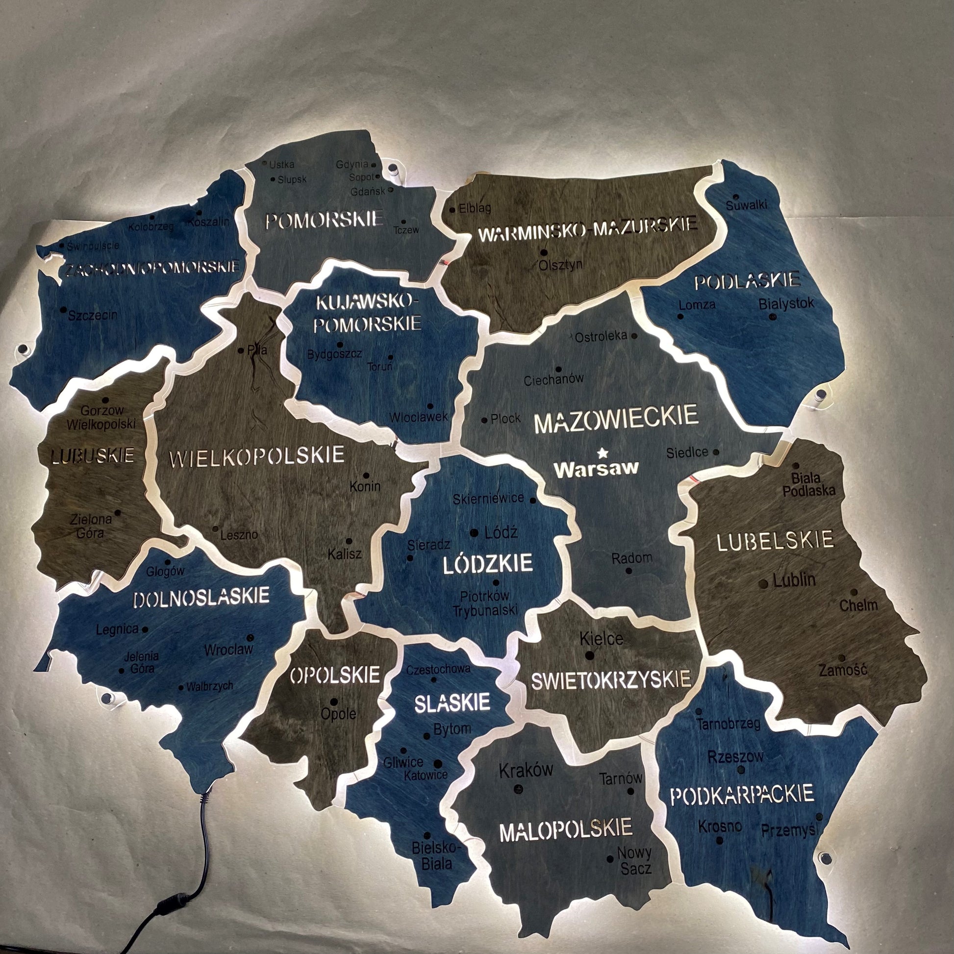 Mapa Polski LED na szkle akrylowym z podświetleniem między województwami kolor Lodz